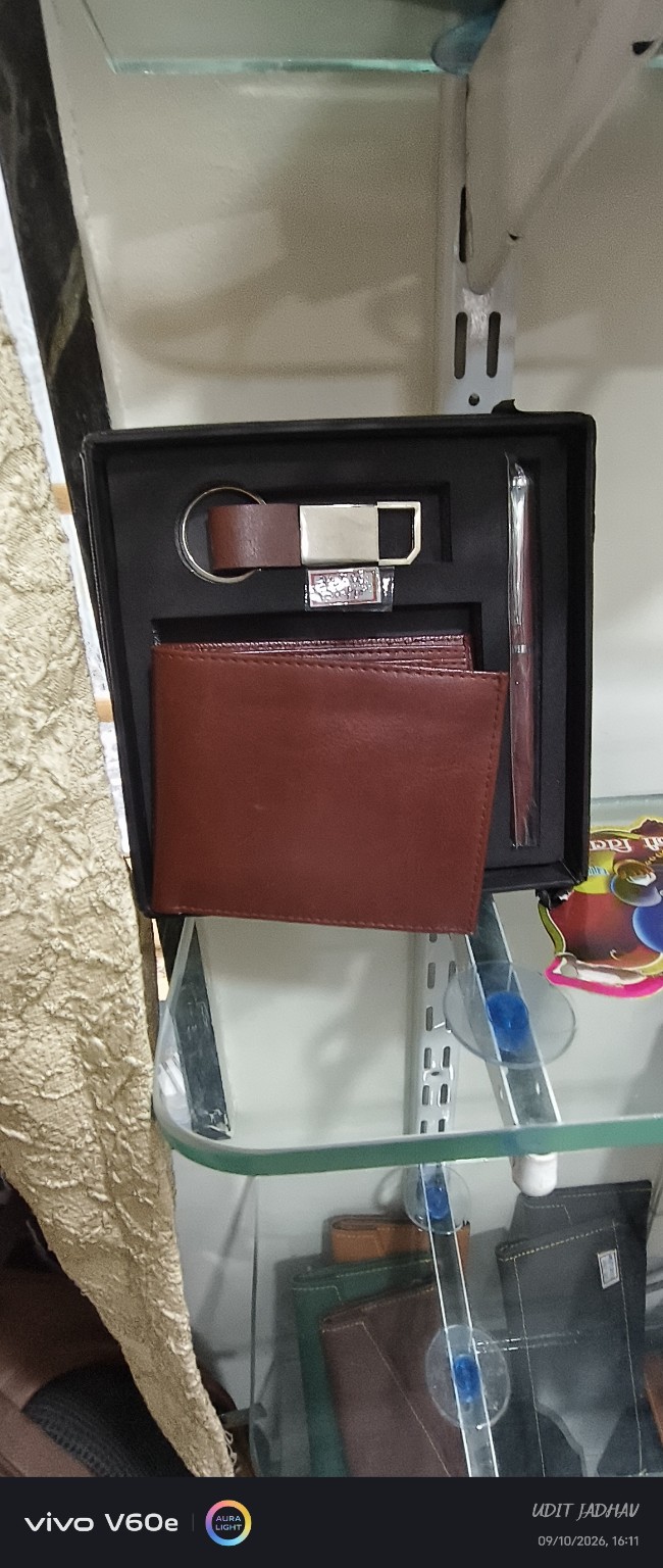 Wallet, Keychain & Pen Gift Set